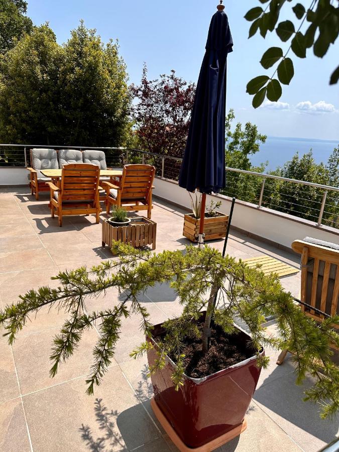 Dreamtime - One Badroom And 1 Livingroom Apartment Veprinac Exterior foto